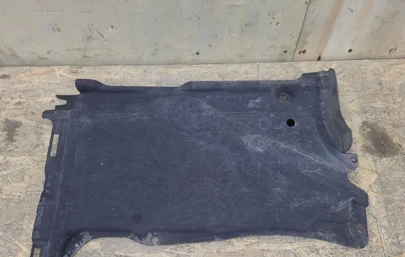 Audi A6 C7 Engine splash shield/under tray 4G0825215E