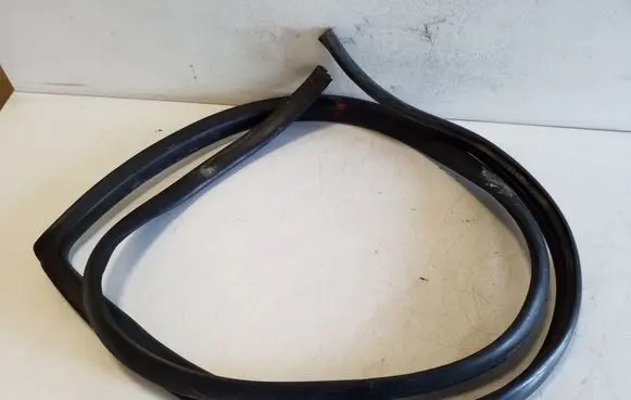 Front door rubber seal