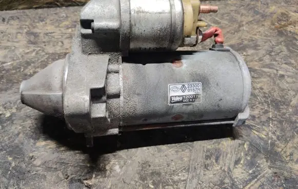Renault Koleos I Starter motor 233000157R