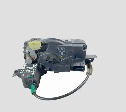 Opel Zafira B Front door lock 13210749