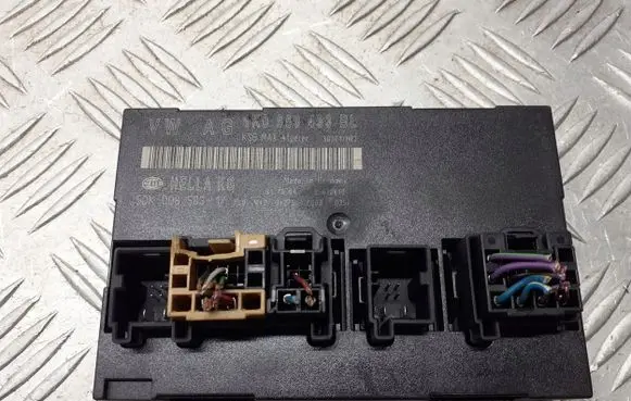 Skoda Octavia Mk2 (1Z) Central body control module 1K0959433BL