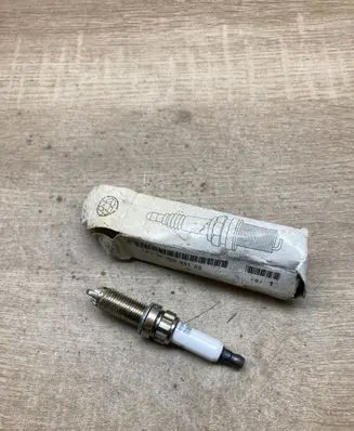 Peugeot 207 CC Spark plug 9802840180