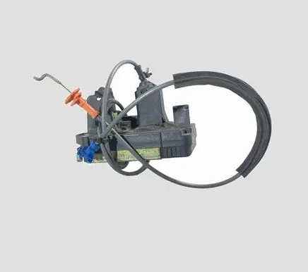 Opel Zafira A Rear door lock 90561157