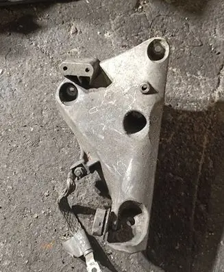 BMW X5 E70 Engine mounting bracket 2211679002101 22116790021 6790021