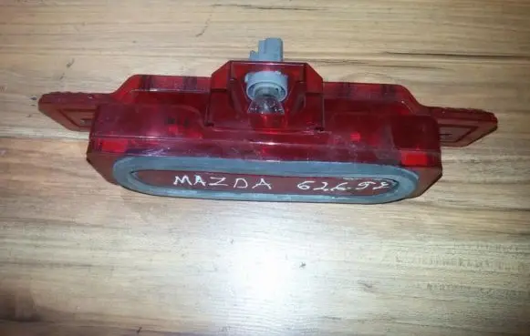 Mazda 626 Third/center stoplight 28661825