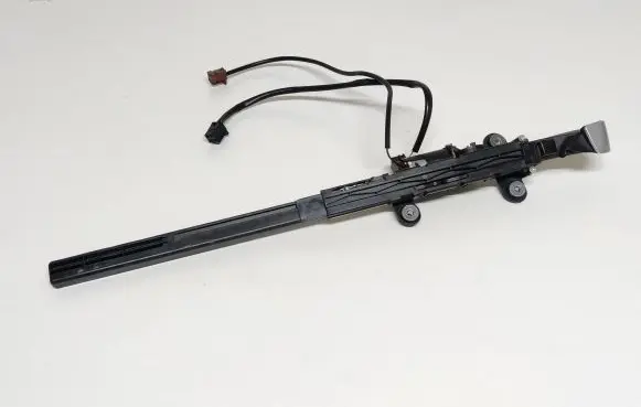 BMW 4 F32 F33 Seat belt height adjuster 7307916
