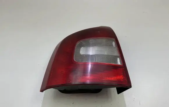 Skoda Octavia Mk2 (1Z) Rear/tail lights 1Z9945257 27592102