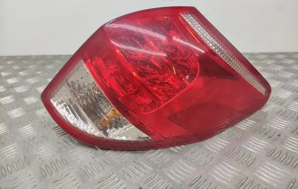 Toyota RAV 4 (XA30) Rear/tail lights