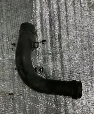 Mazda 3 II Air intake hose/pipe R2AA13231