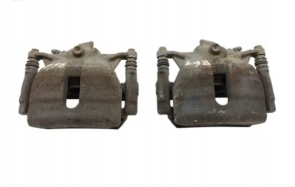 Volkswagen PASSAT B8 Front brake caliper 