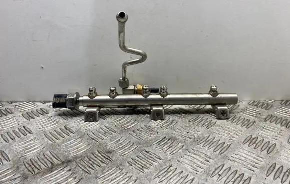 BMW 3 E90 E91 Fuel main line pipe 7537319