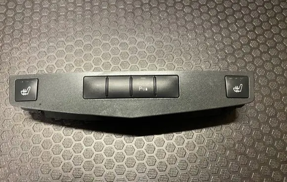 Mercedes-Benz C W204 Seat heating switch A2049051100 33702402 0628000620
