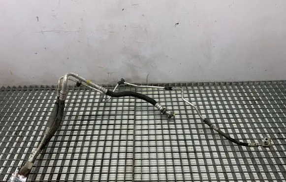 Opel Zafira B Air conditioning (A/C) pipe/hose 