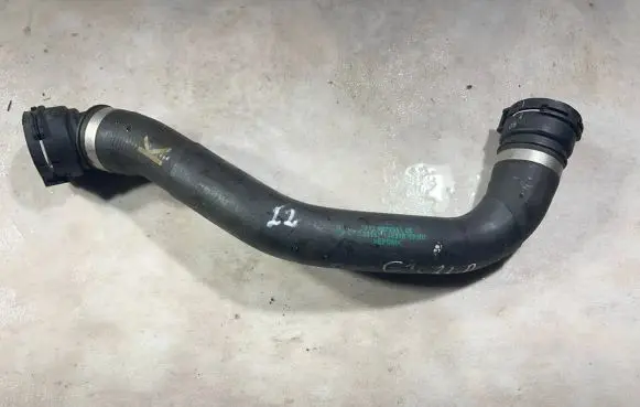 BMW 5 G30 G31 Engine coolant pipe/hose 8572911