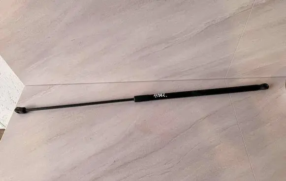 Volkswagen PASSAT B7 Front bonnet/hood damper/strut 3AA823359