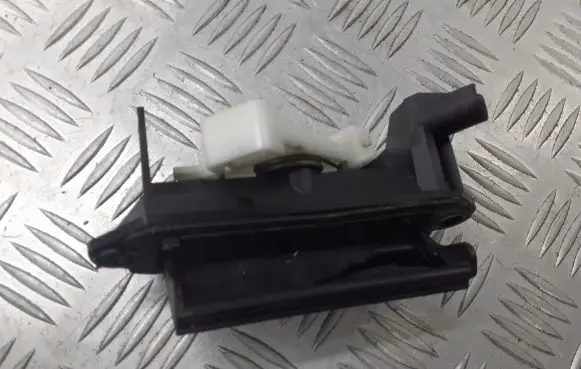 Toyota Corolla E120 E130 Tailgate opening switch 