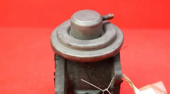 Skoda Octavia Mk2 (1Z) EGR valve 038131501AN