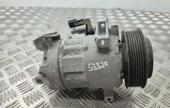 Nissan X-Trail T32 Air conditioning (A/C) compressor (pump) 926004CA1A