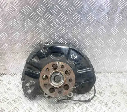 Mercedes-Benz GLK (X204) Front wheel hub A2043300005