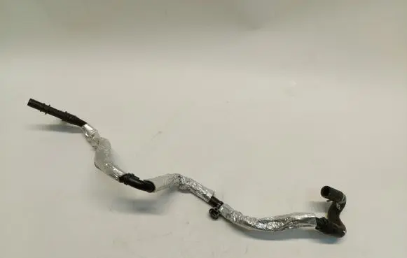 Volvo XC60 Engine coolant pipe/hose 32252202