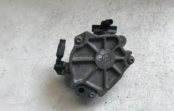 Ford Focus Vacuum pump 9684786780 2C21406X