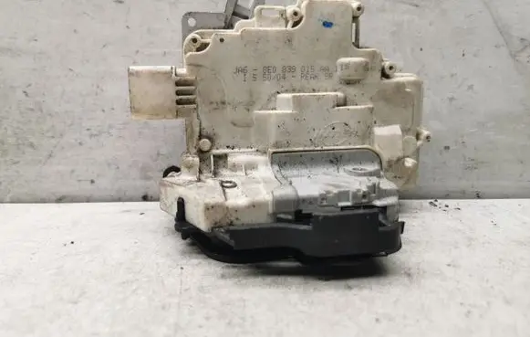 Audi A4 S4 B7 8E 8H Rear door lock 8E0839015AA