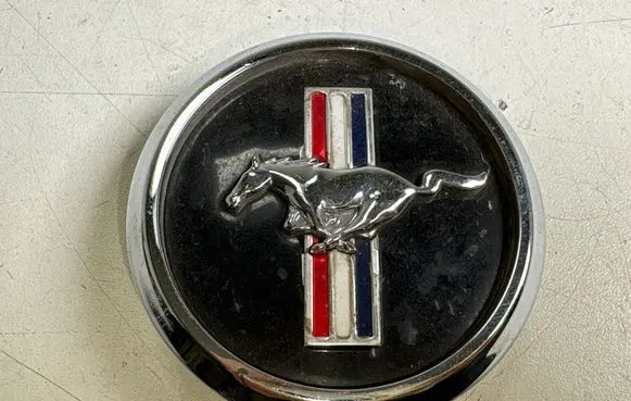 Ford Mustang V Original wheel cap 5W1J1A096BA
