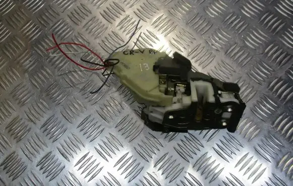 Honda CR-V Front door lock