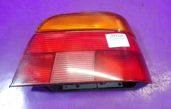 BMW 5 E39 Rear/tail lights 8358032