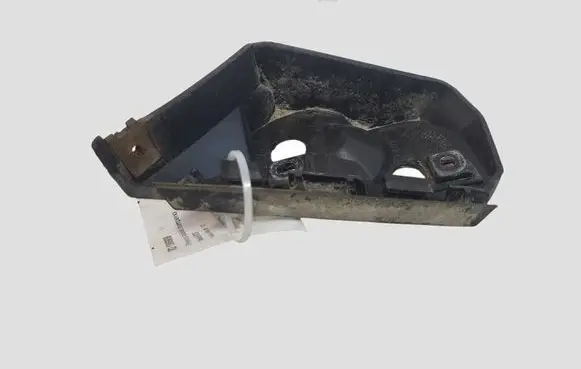 Volvo V50 Front bumper mounting bracket 30655874