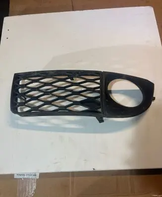 Audi A6 Allroad C5 Front bumper lower grill 4Z7807681