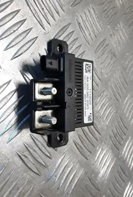Mercedes-Benz E W212 Charging relay A0009822023 1110029