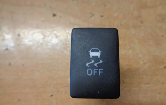 Toyota Yaris ESP (stability program) switch 15C032