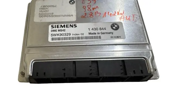 BMW 5 E39 Engine control unit/module 1430844 DMEMS42 5WK90329