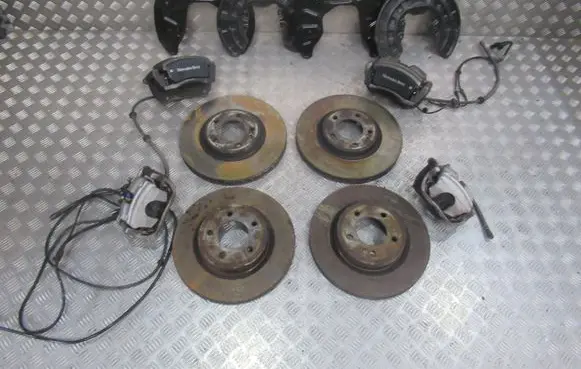 Mercedes-Benz G W463 2nd Gen Front Brake Caliper Pad/Carrier 