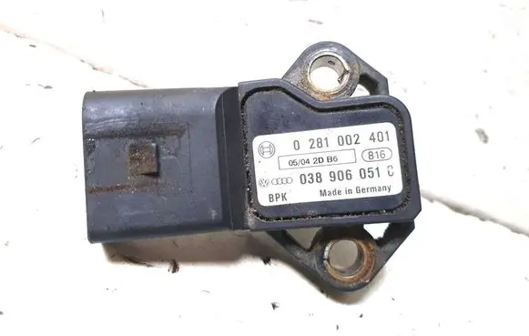 Volkswagen PASSAT CC Air pressure sensor 0281002401