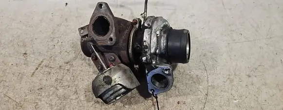 Opel Insignia A Turbo GM55562591 7704770001