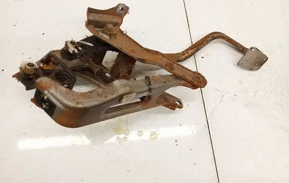Toyota Avensis Verso Clutch pedal