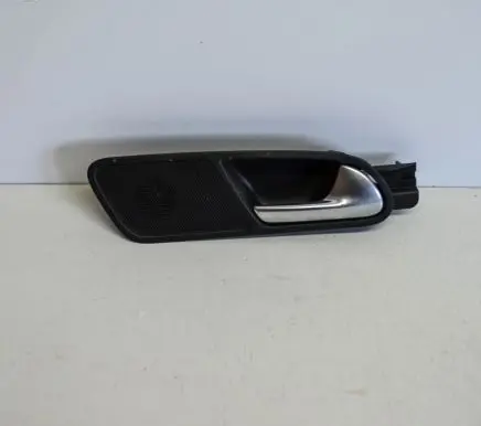 Volkswagen Tiguan Rear door interior handle 5N0839114