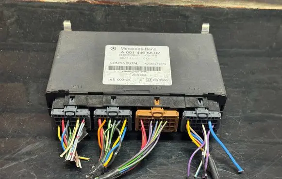 Mercedes-Benz Vario Engine control unit/module ECU A0014465802 A2C53212679
