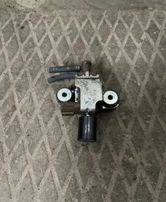 Toyota Land Cruiser (J120) Turbo solenoid valve