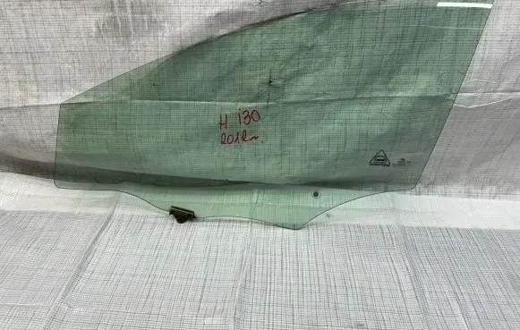 Hyundai i10 Front door window glass four-door