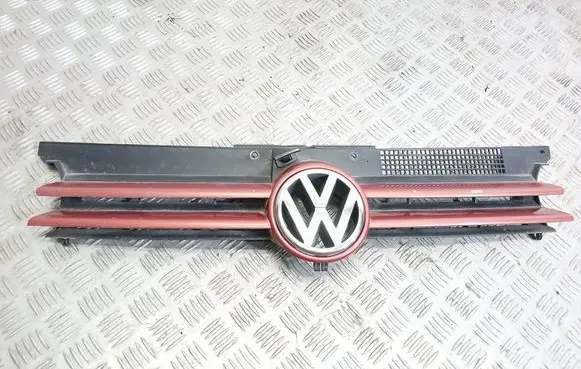 Volkswagen Golf IV Front bumper upper radiator grill