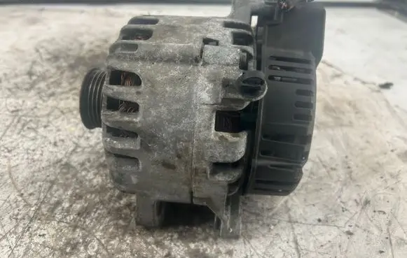 Citroen C4 II Picasso Generator/alternator 9674646180 2623001A