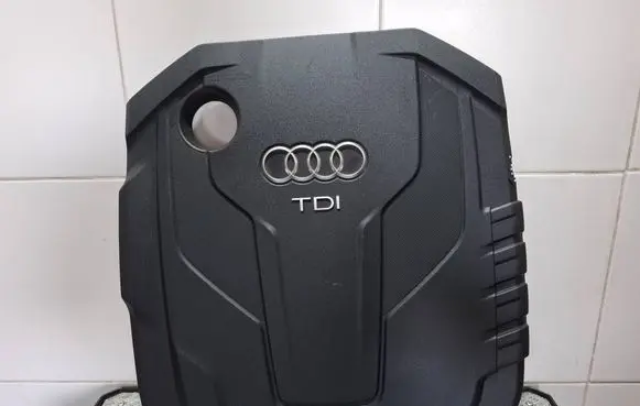 Audi A4 S4 B8 8K Engine cover (trim) 04L103925AL