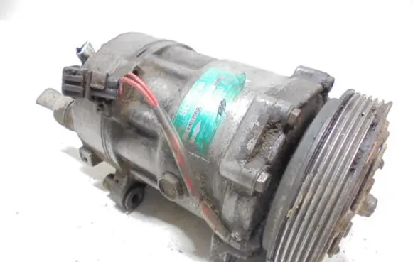 Volkswagen Transporter - Caravelle T4 Air conditioning (A/C) compressor (pump) 7D0820805