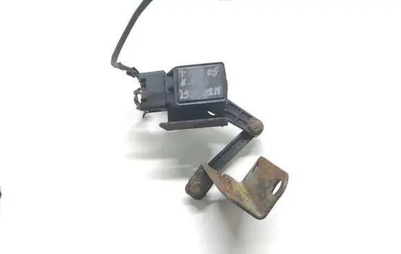 BMW 5 E60 E61 Headlight/headlamp level sensor 1093697