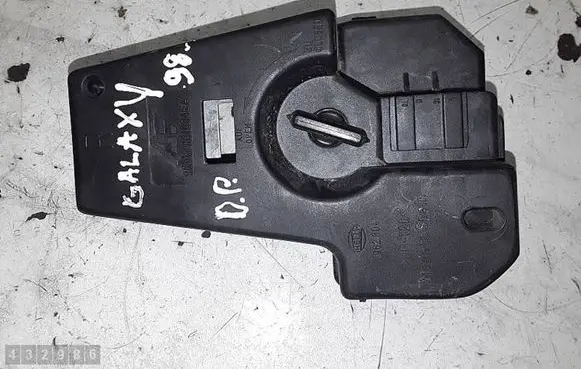 Ford Galaxy Tail light bulb cover holder 962004
