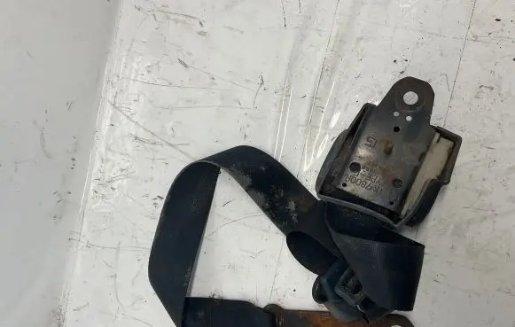 Nissan Patrol 260 Front seatbelt