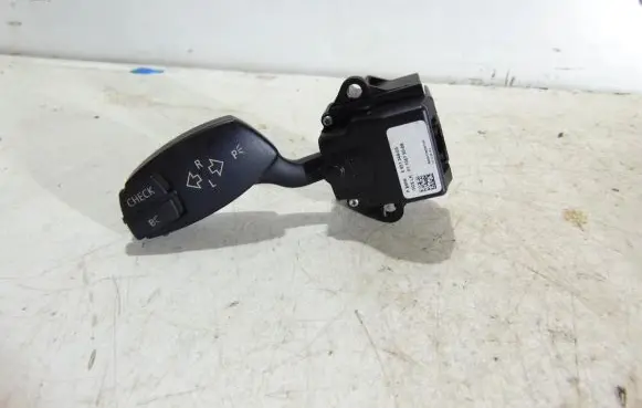 BMW 5 E60 E61 Indicator stalk 6951349